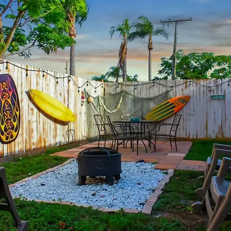 Vintage Vibes - Grill, Chill & Beach Thrills